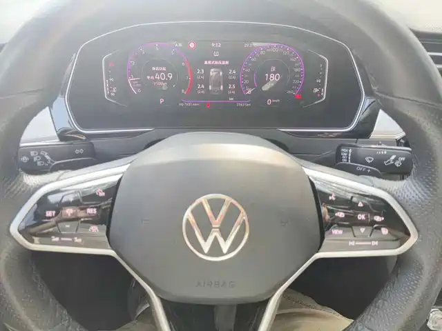 Volkswagen Magotan 2023 Model 2 Million Commemorative Edition 330TSI DSG Luxury — фото 4