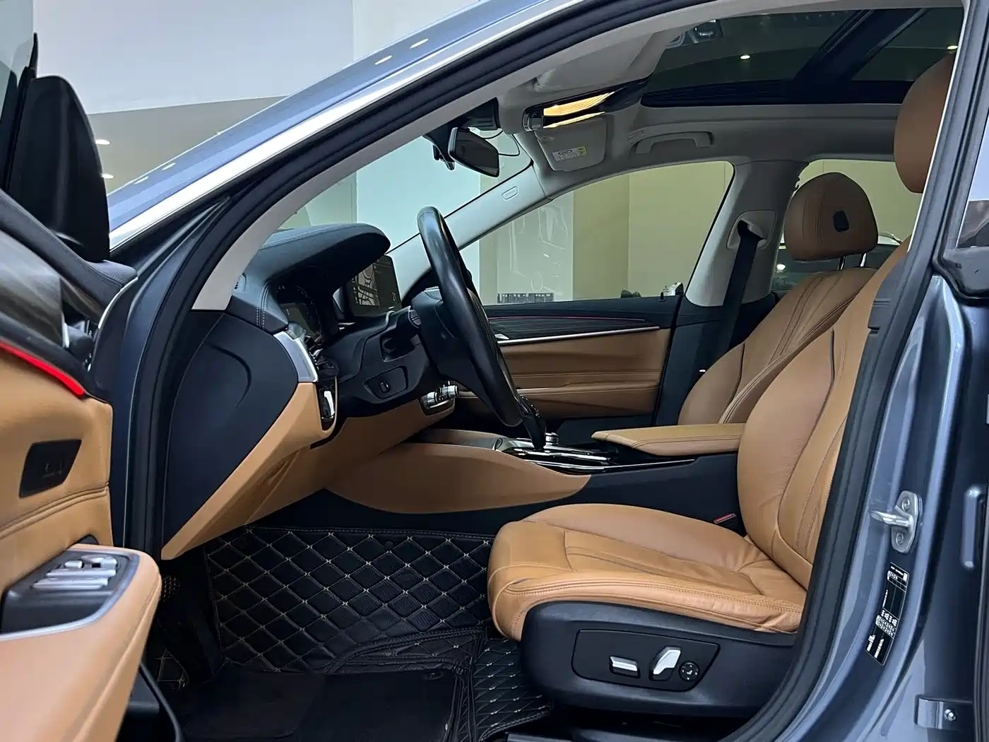 BMW 6 Series GT 2023 2022 Model 630i Luxury Design Package