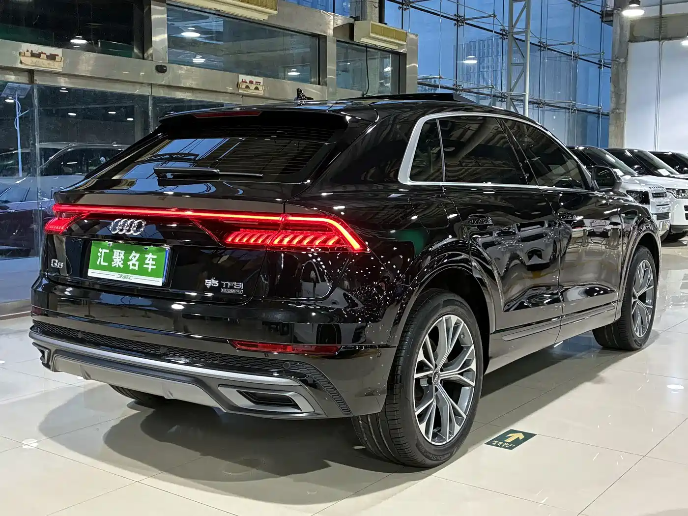 Audi Q8 2025 2023 55 TFSI Luxury Sport