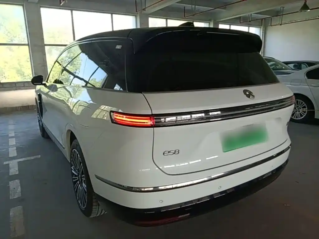 2026 NIO ES8