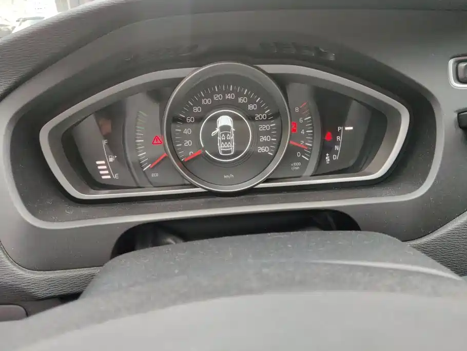 Photo 14 - Volvo V40
