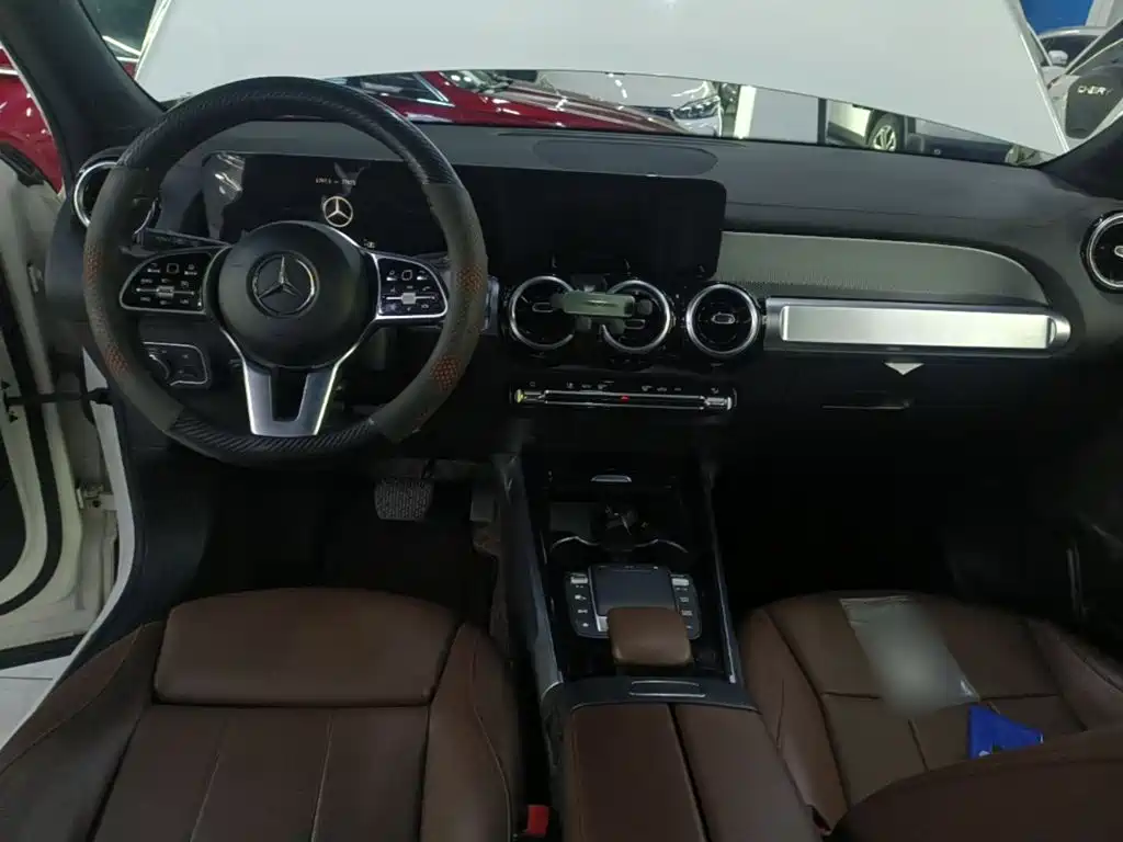 صورة 10 - Mercedes-Benz GLB
