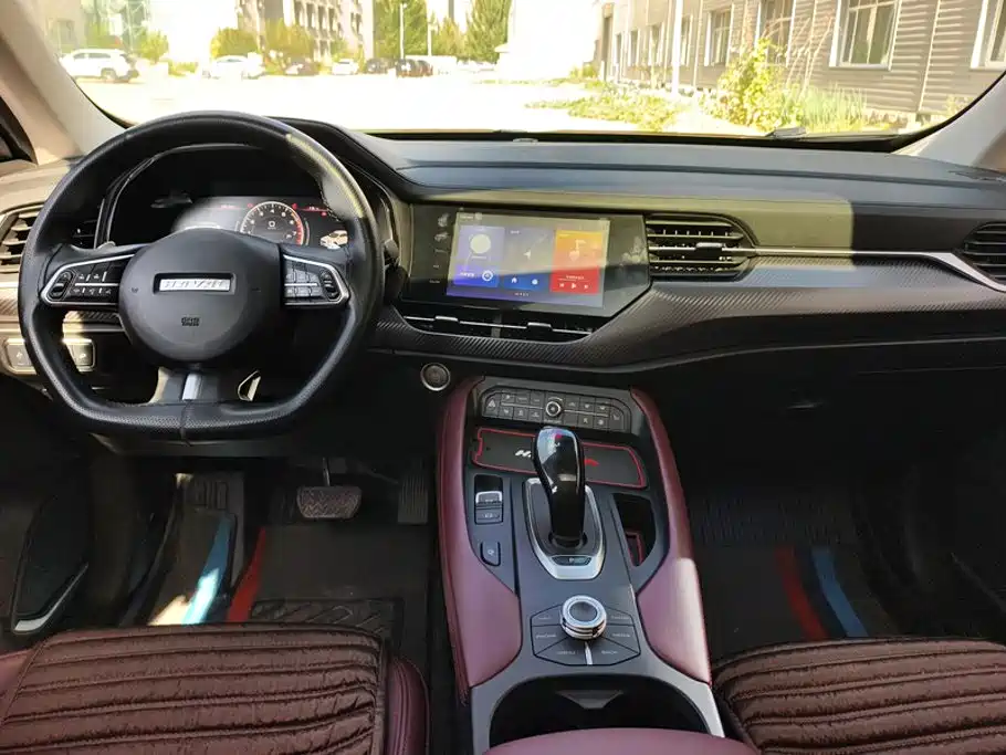 Фото 12 - Haval F7x