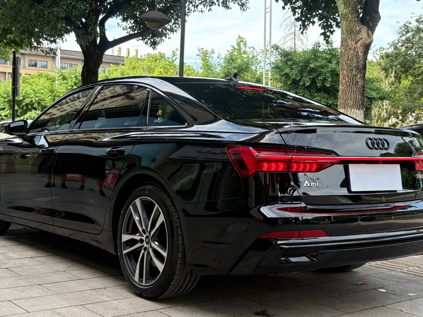 Audi A6L 2023 40 TFSI Luxury Dynamic фото 4