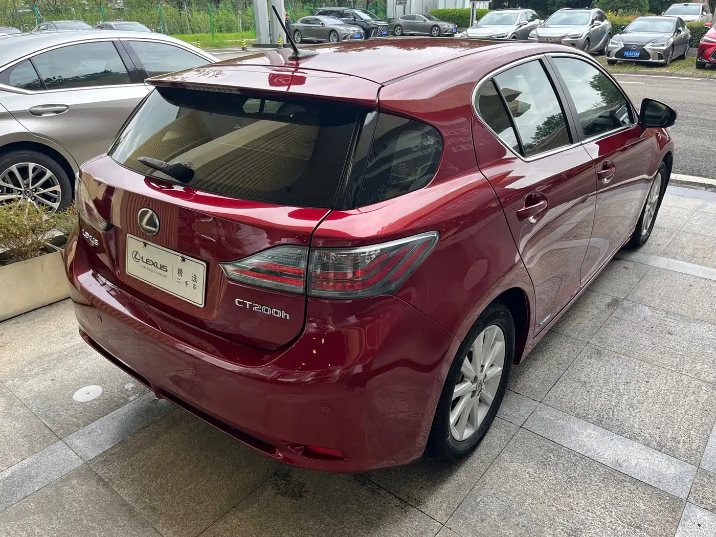 Фото 7 - Lexus CT
