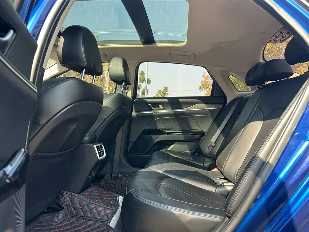 Kia K5 2020 270T CVVD Luxury Edition фото 15