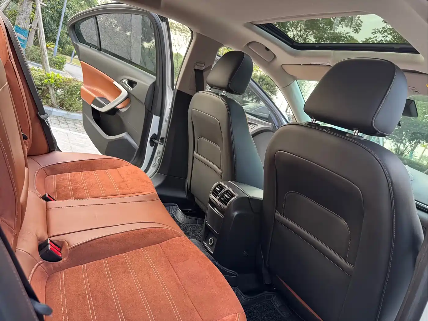 Buick Regal 2015 1.6T Elite Tech Edition фото 9