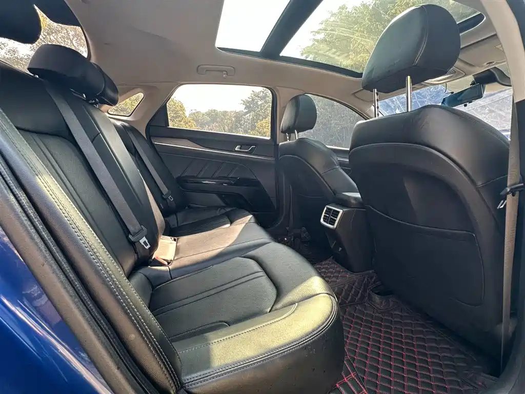 Kia K5 2020 270T CVVD Luxury Edition фото 16