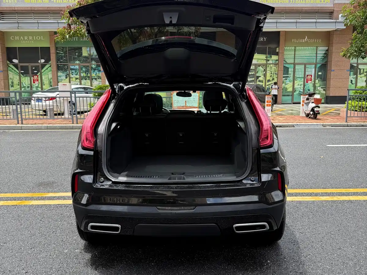 Cadillac XT4 2024 2024 Facelift 28T 2WD Luxury