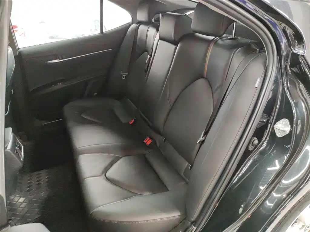 Toyota Camry 2023 2.0G Luxury Edition фото 13
