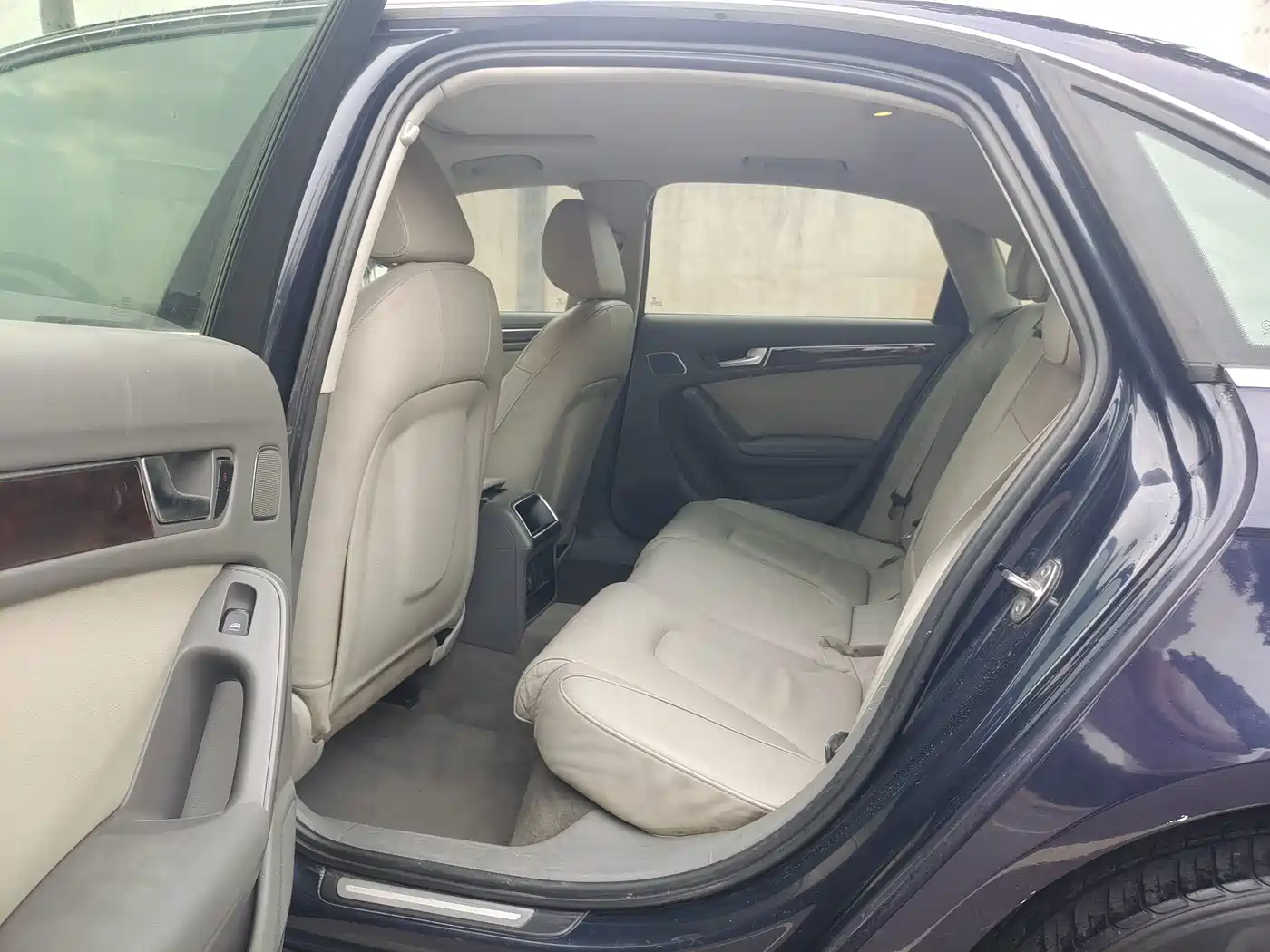Фото 5 - Audi A4L