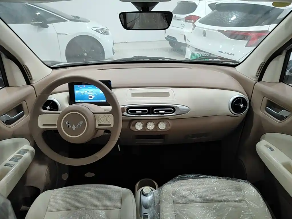 Wuling Motors Hongguang MINIEV 2026 2025 4-Door Advanced