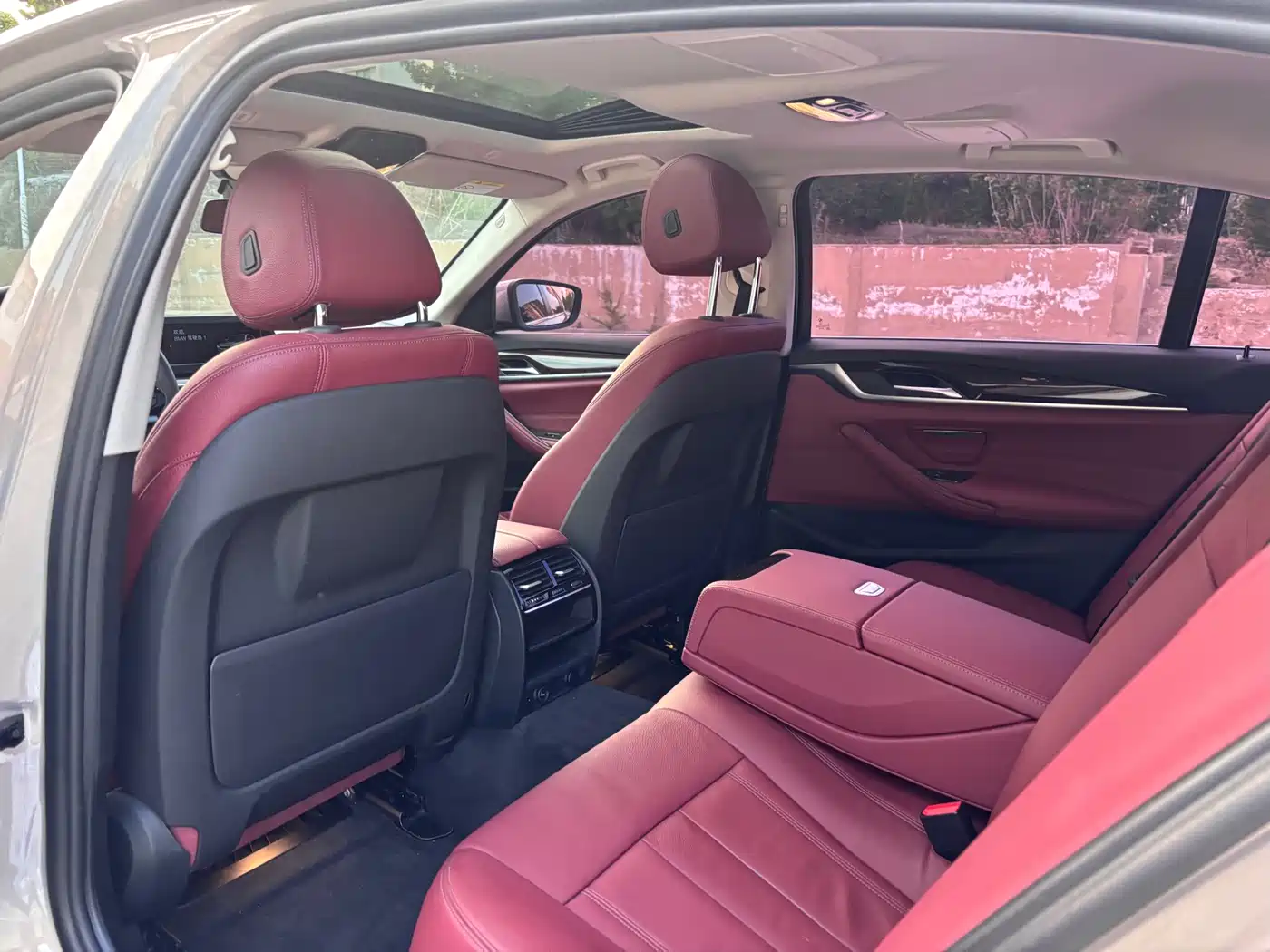 BMW 5 Series 2018 528Li Launch Special Edition фото 12