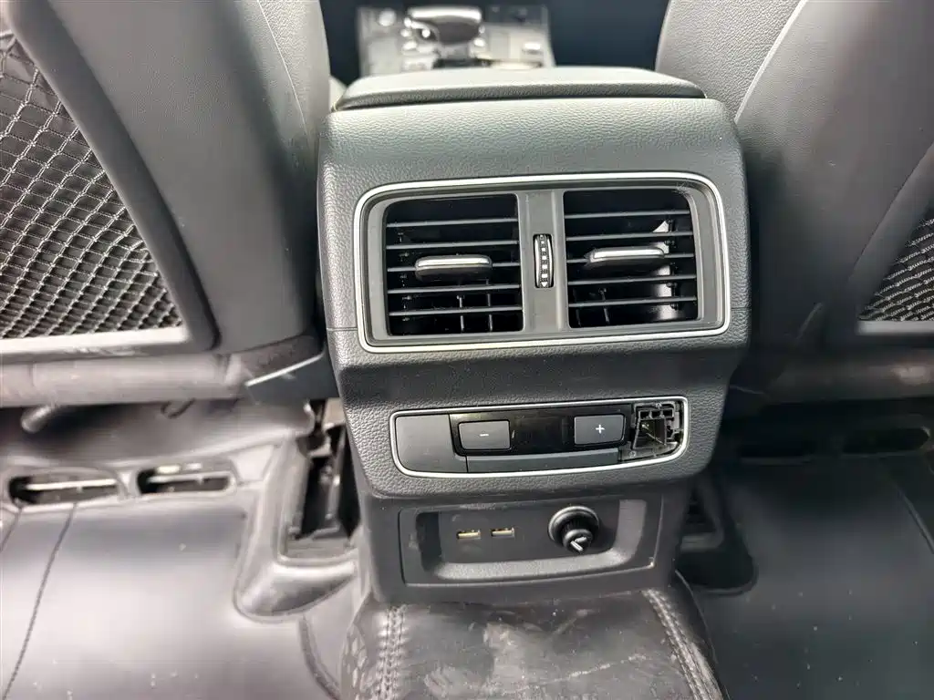 Audi Q5L 2018 45 TFSI Exclusive Fashion (China V) фото 18