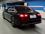 Фото 4 - Mercedes-Benz E-Class