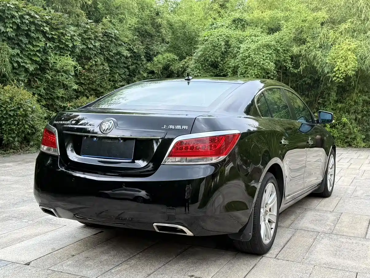 Фото 5 - Buick LaCrosse