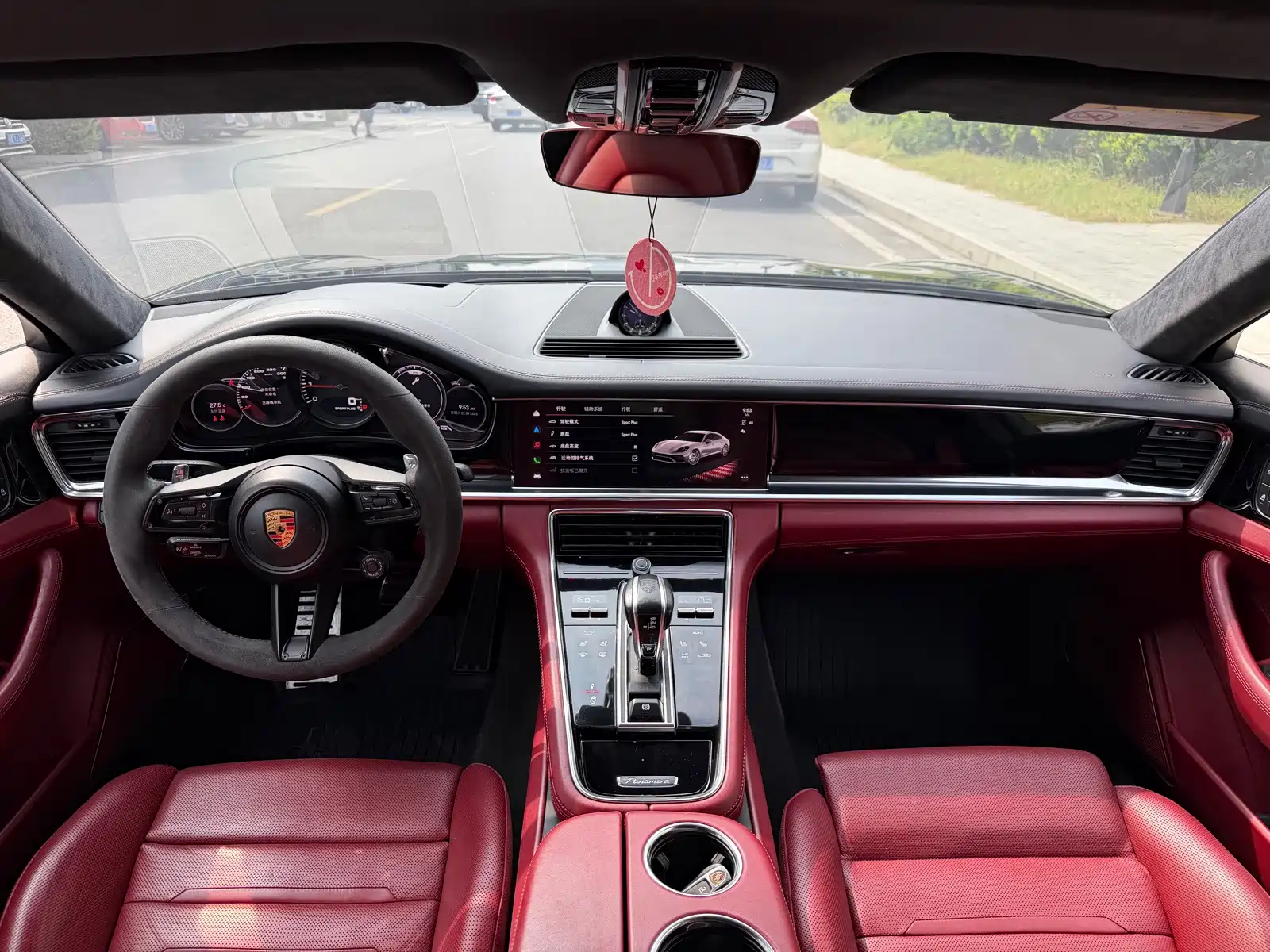 Фото 5 - Porsche Panamera