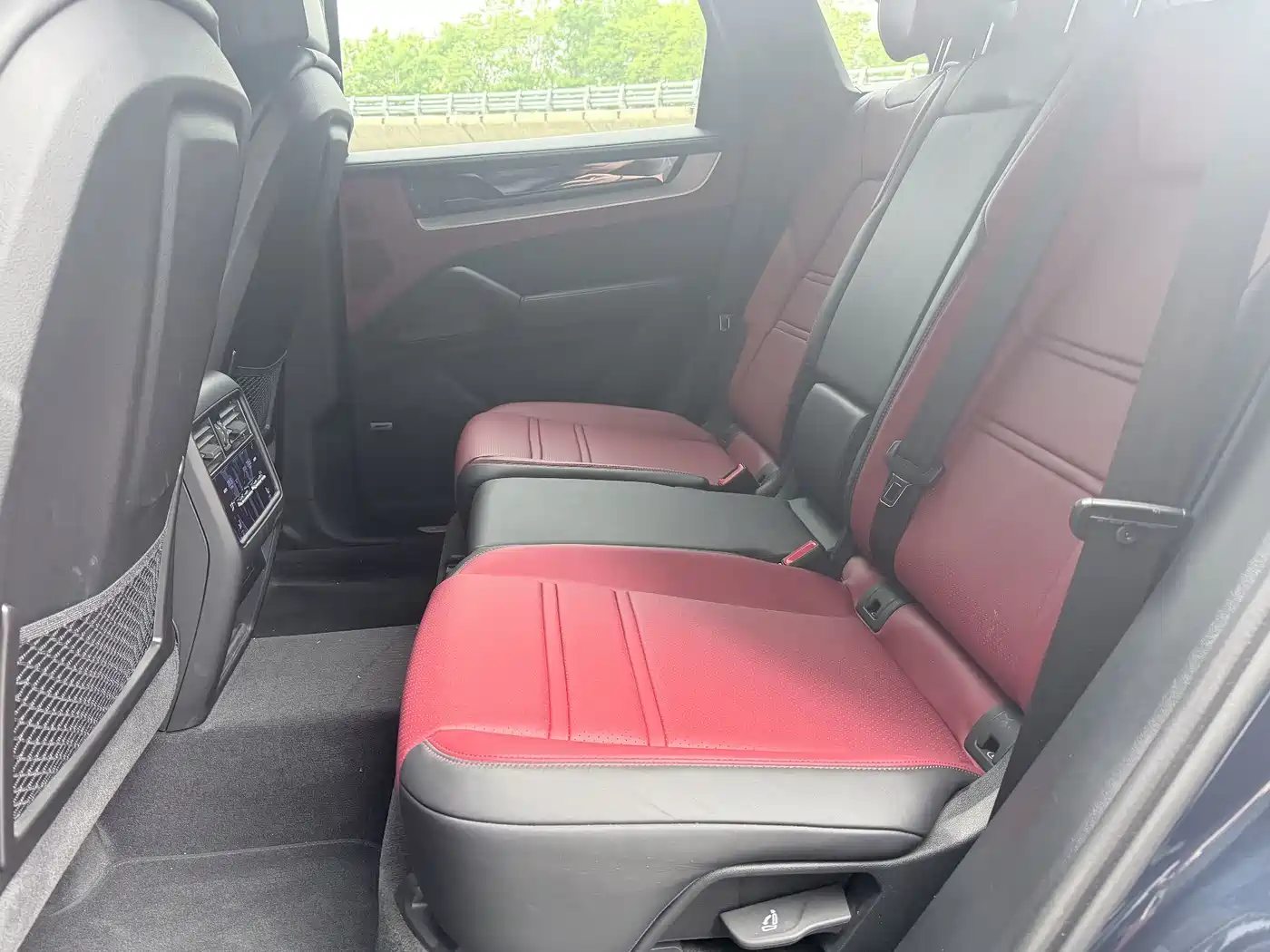 Porsche Cayenne New Energy 2024 Cayenne S E-Hybrid 3.0T фото 5