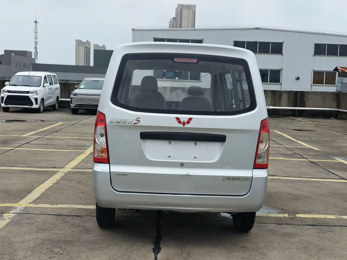 Wuling Motors Wuling Rongguang 2018 2017 1.2L Extended Basic