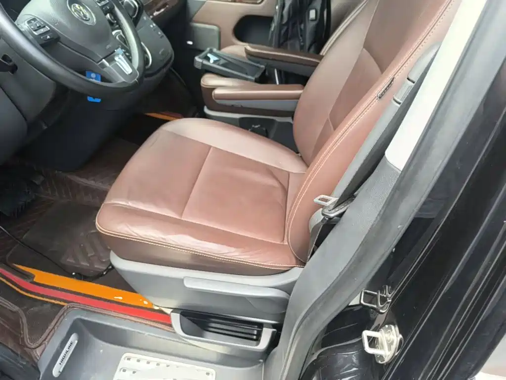 Volkswagen Multivan 2015 2012 2.0TSI 2WD Luxury Edition