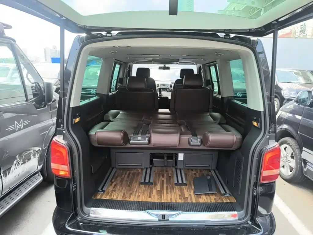 Volkswagen Multivan 2015 2012 2.0TSI 2WD Luxury Edition