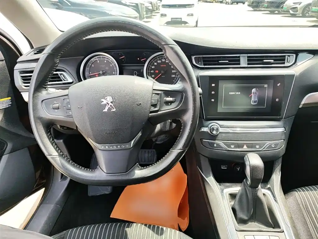 Peugeot 408 2016 1.6T Automatic Luxury Edition фото 10