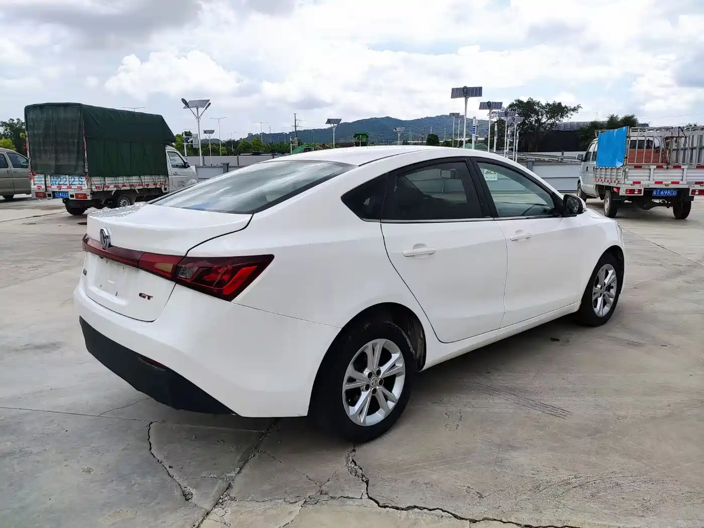MG GT 2017 2016 Model 1.5T Automatic Premium Luxury Edition