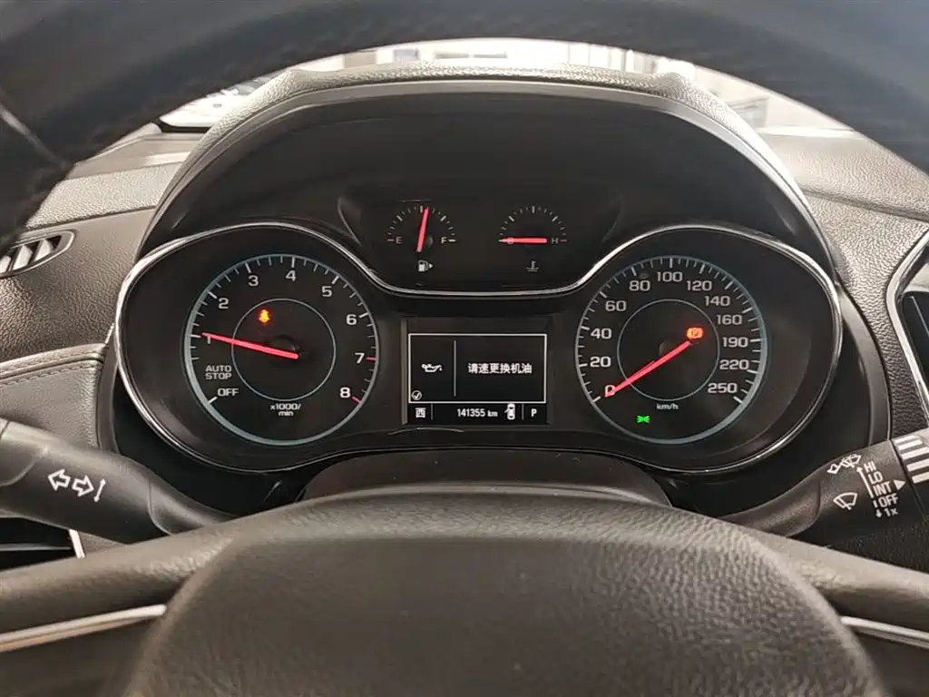 Chevrolet Cruze 2017 1.4T Hatchback DCT Leading Edge Edition фото 12