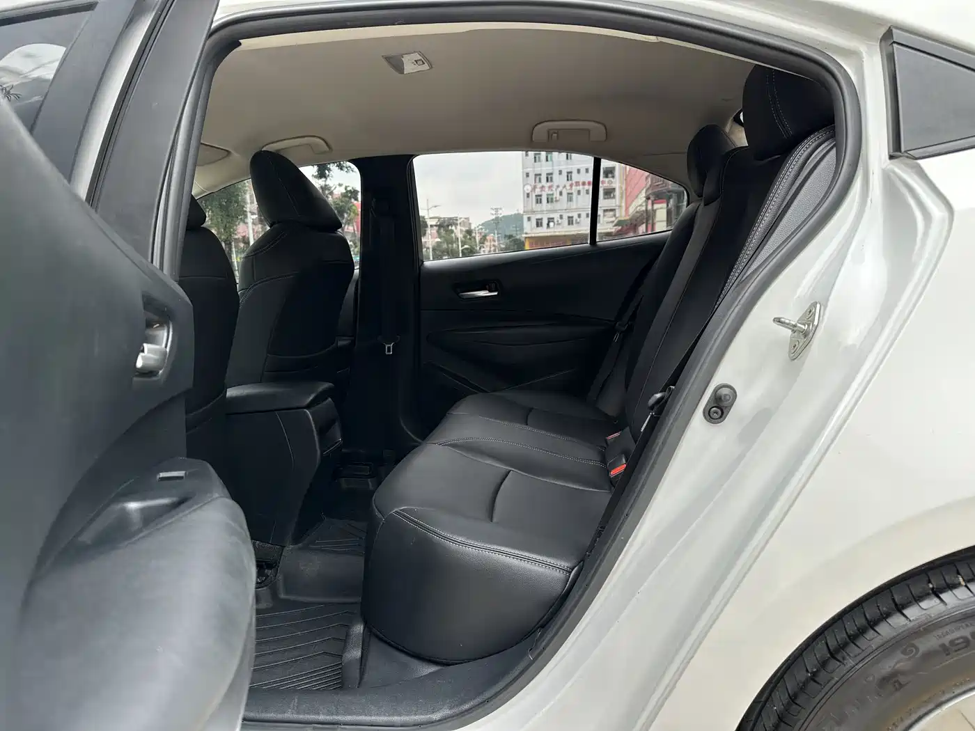 Toyota Corolla 2022 TNGA 1.5L CVT Pioneer Edition фото 16