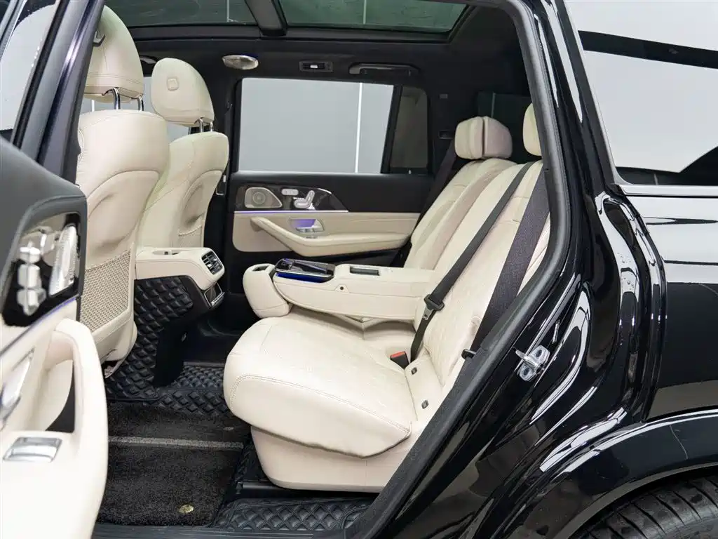 Mercedes-Benz GLS AMG 2024 AMG GLS 63 4MATIC+ фото 10