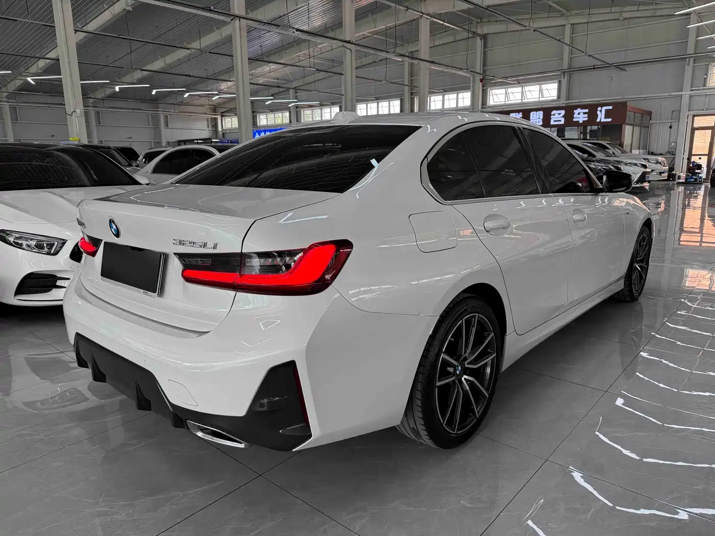 Фото 4 - BMW 3 Series