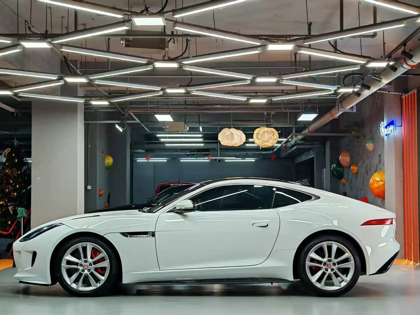 Фото 5 - Jaguar F-TYPE