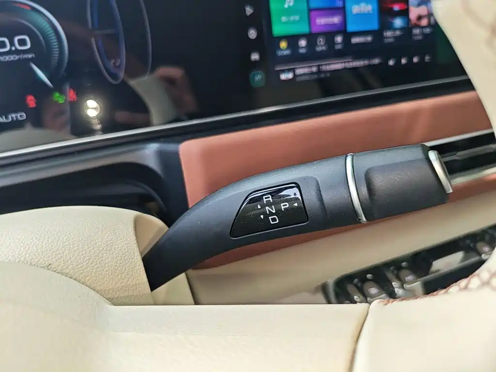Ora Good Cat 2024 2023 401km Standard Range Luxury LFP