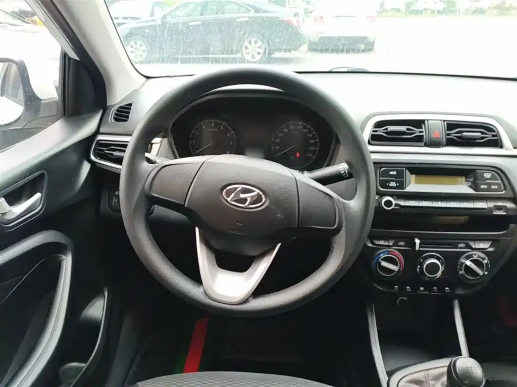 HYUNDAI RENA