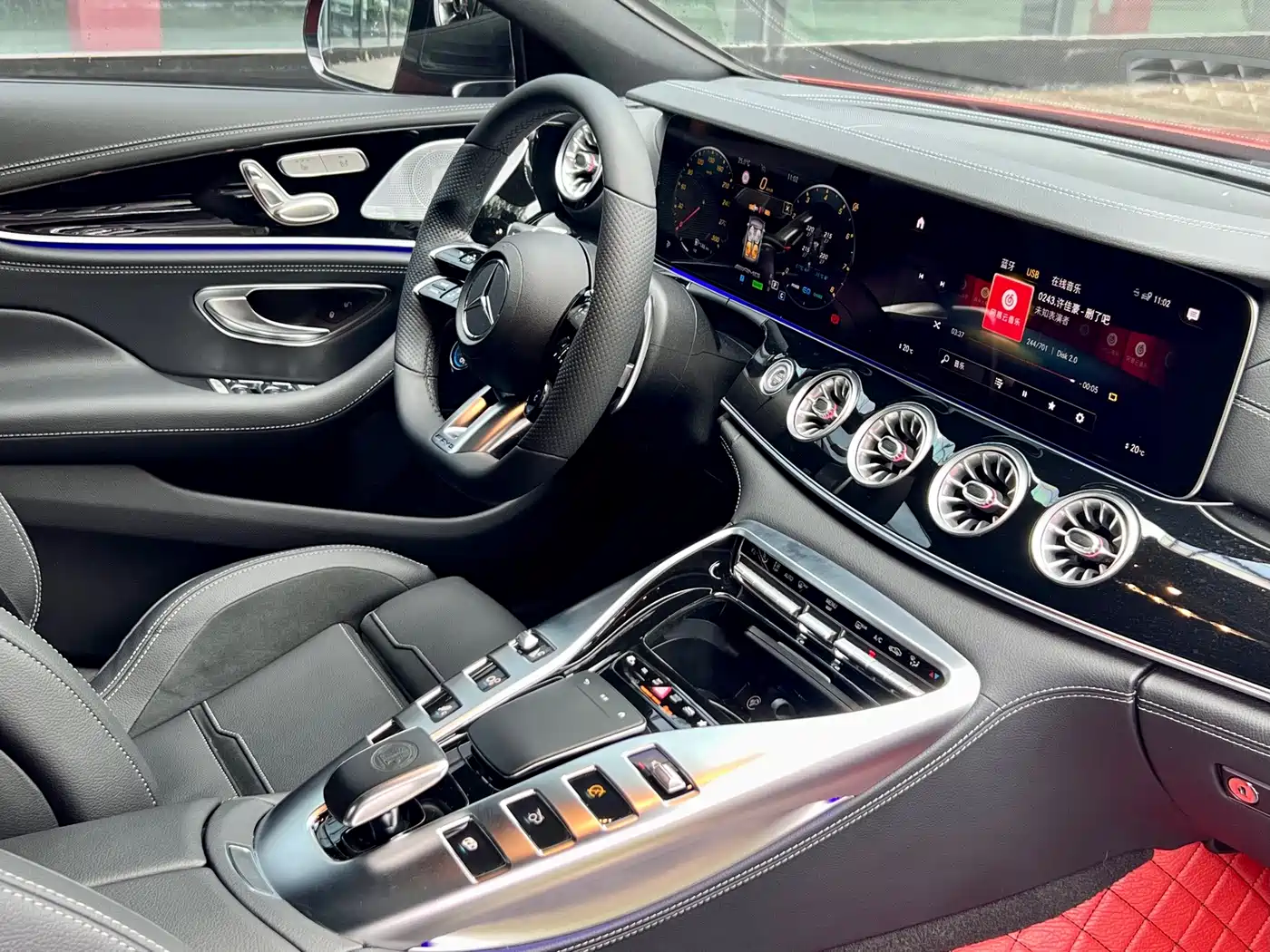 Фото 8 - Mercedes-Benz AMG GT