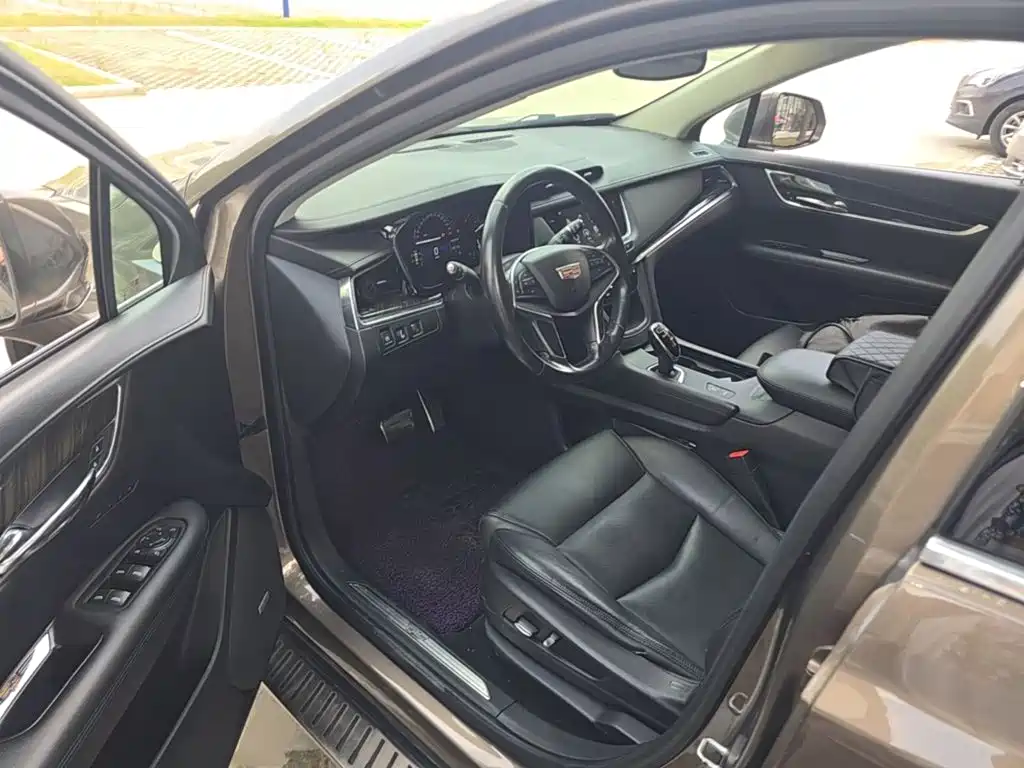 Cadillac XT5 2016 2016 25T Luxury Model