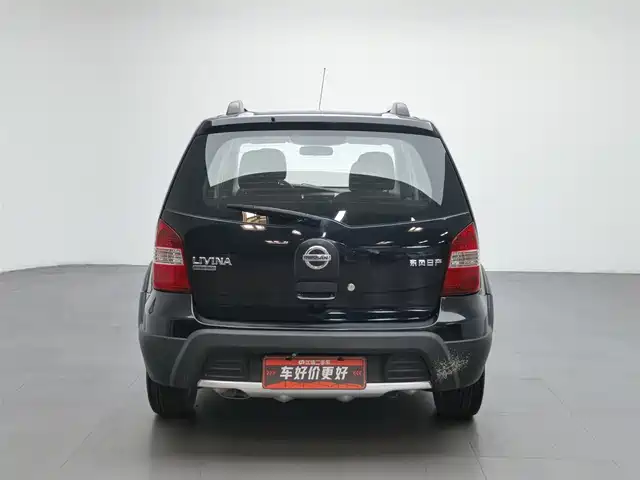 Nissan Livina 2010 Model Sharp Edition 1.6L Manual Standard Type — фото 4