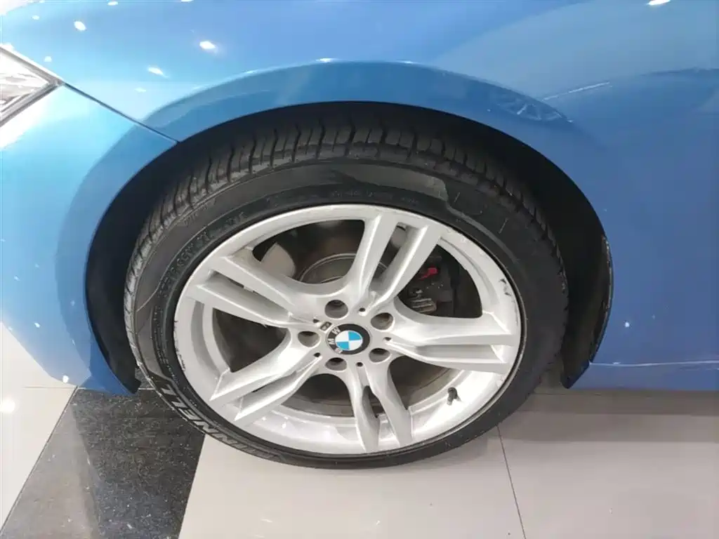 BMW 3 Series 2017 320i M Sport фото 23