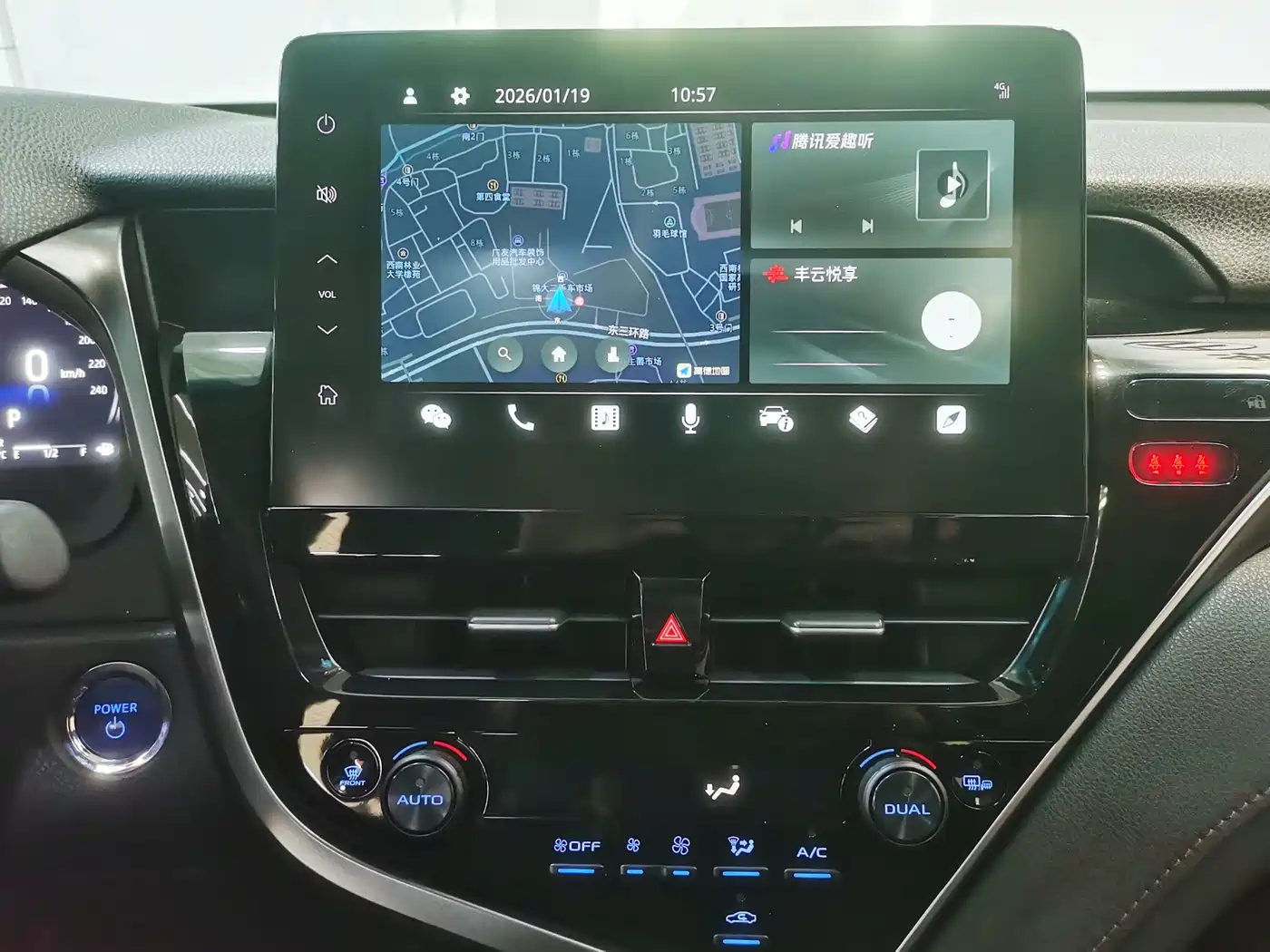 Toyota Camry 2021 Hybrid 2.5HG Luxury Edition фото 20