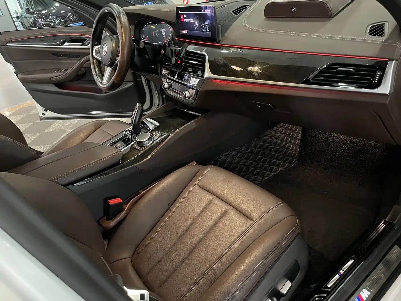 BMW 5 Series 2020 525Li M Sport Package фото 12