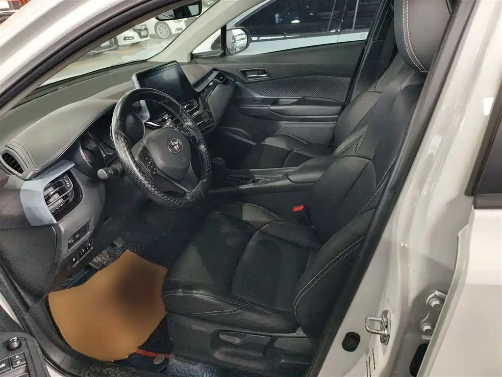 Toyota IZOA 2022 2.0L Yixing Edition фото 11