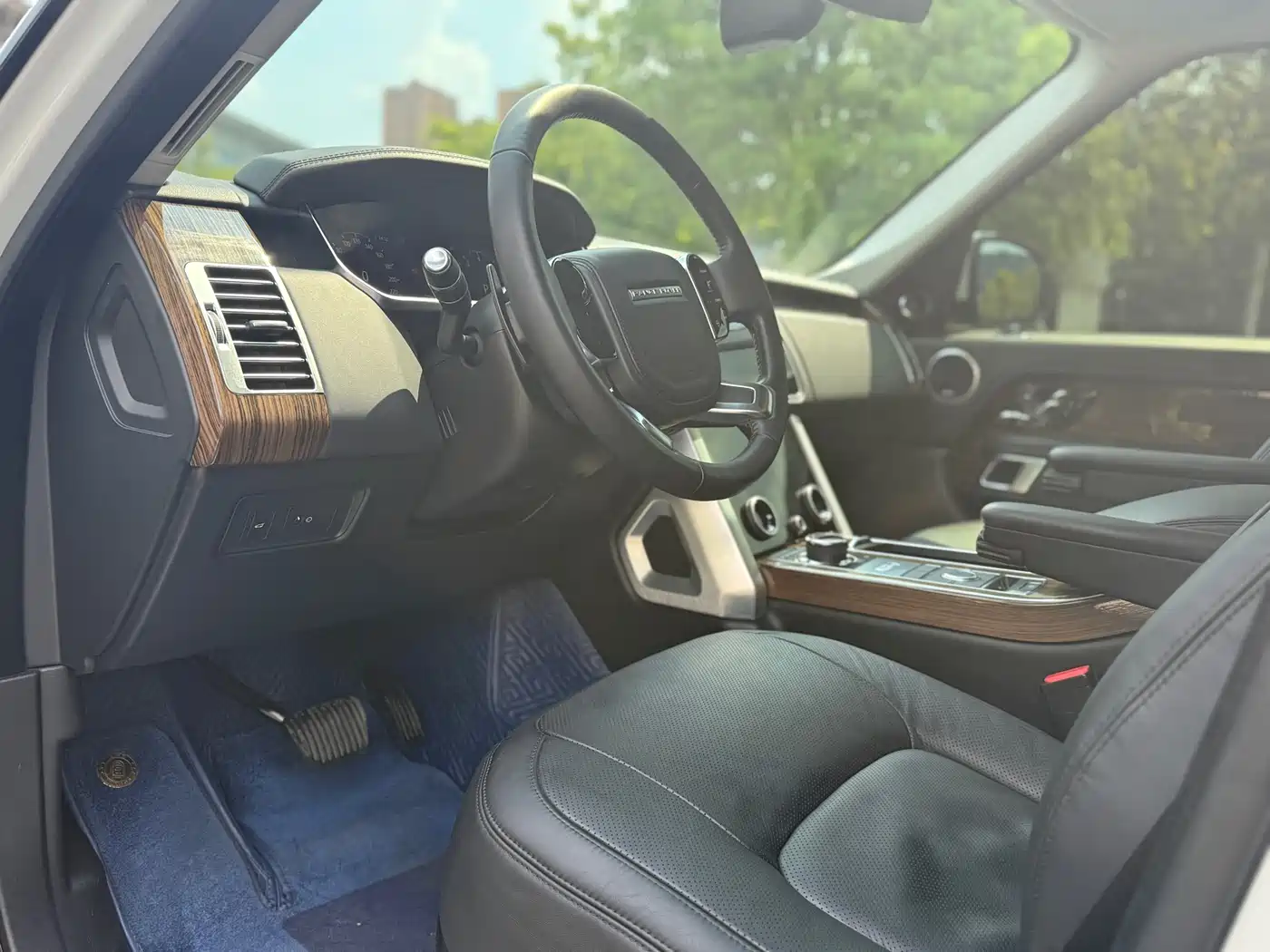 Land Rover Range Rover 2018 3.0 SC V6 Vogue Heritage Edition фото 4