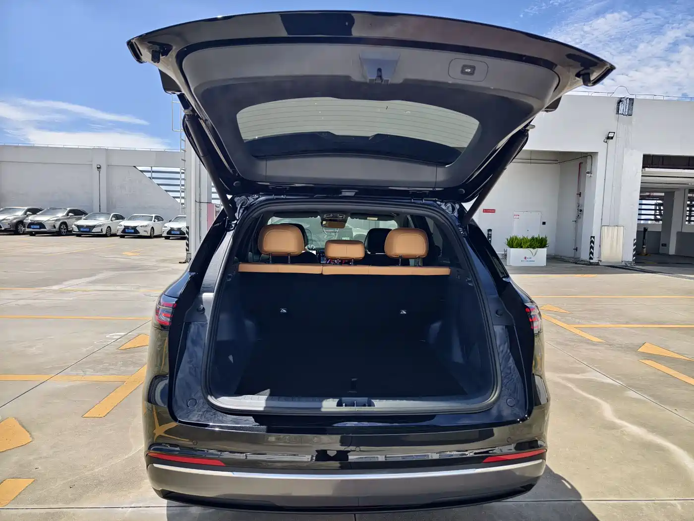 Geely Galaxy Galaxy Starship 7 EM-i 2025 Model 120km Explorer+ Edition фото 16