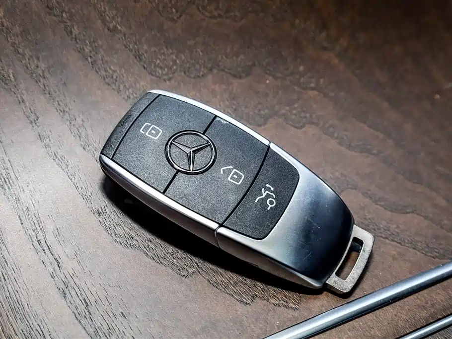Mercedes-Benz GLC 2022 Facelift GLC 300 L 4MATIC Dynamic Collector's Edition фото 18