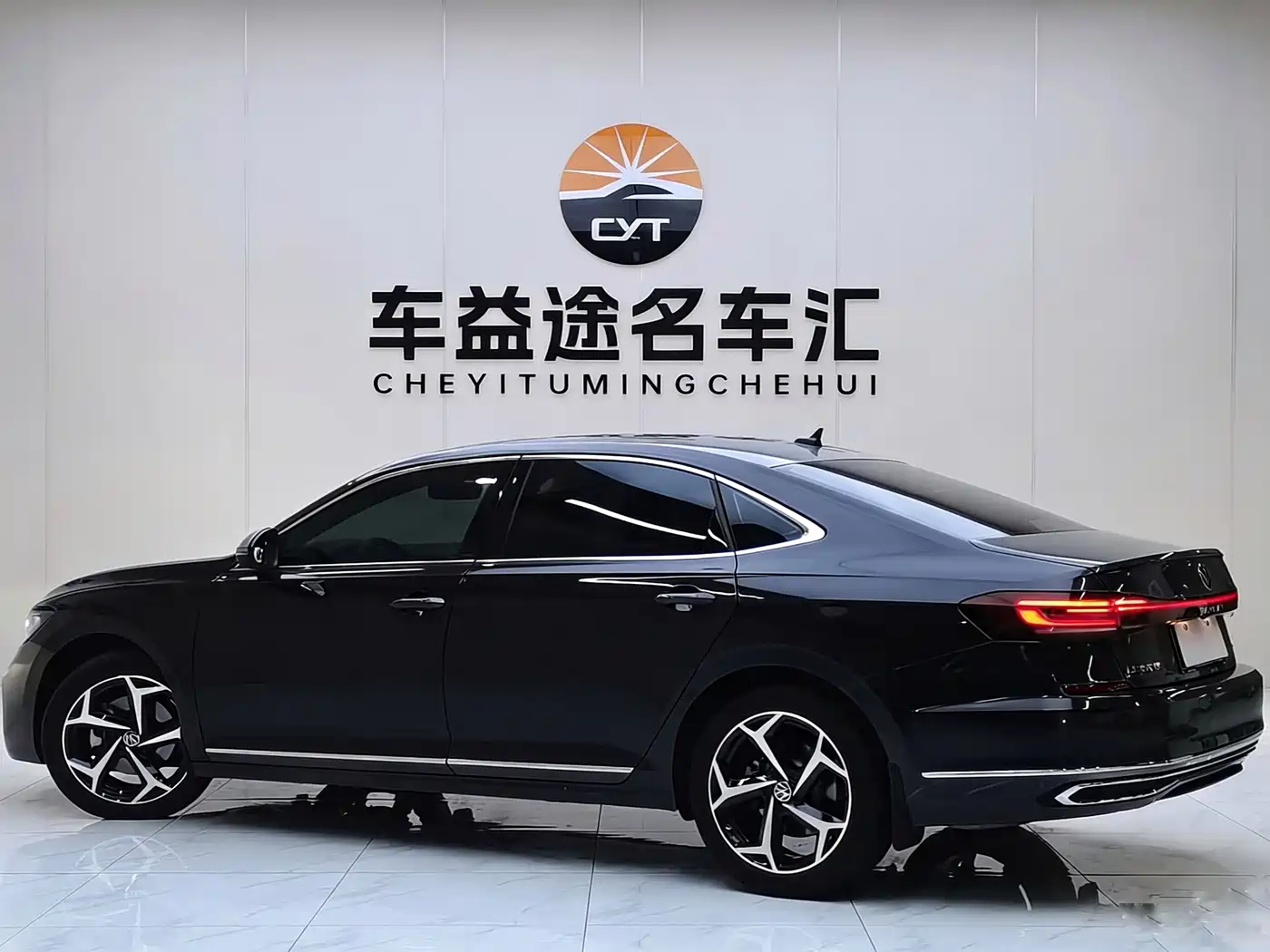 Volkswagen Passat 2024 Model 380TSI Starlight Elite фото 4