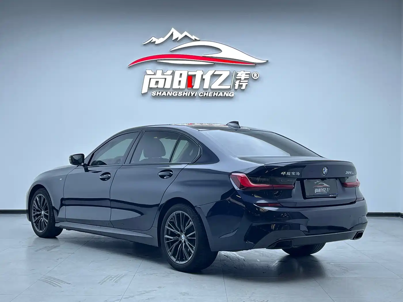 BMW 3 Series 2022 325Li M Sport Shadow Edition фото 6