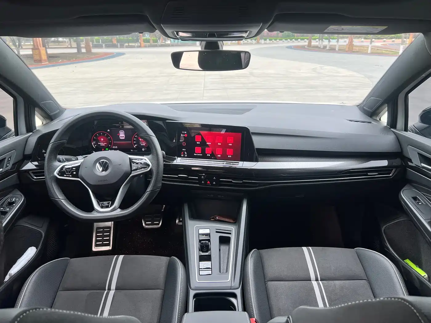Volkswagen Golf 2021 280TSI DSG R-Line фото 6