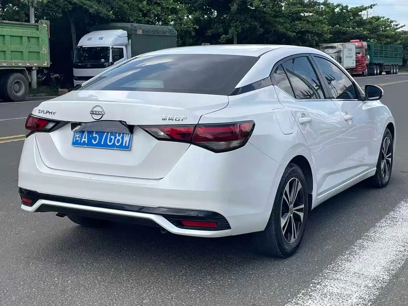 Nissan Sylphy 2024 2023 1.6L CVT Deluxe Edition