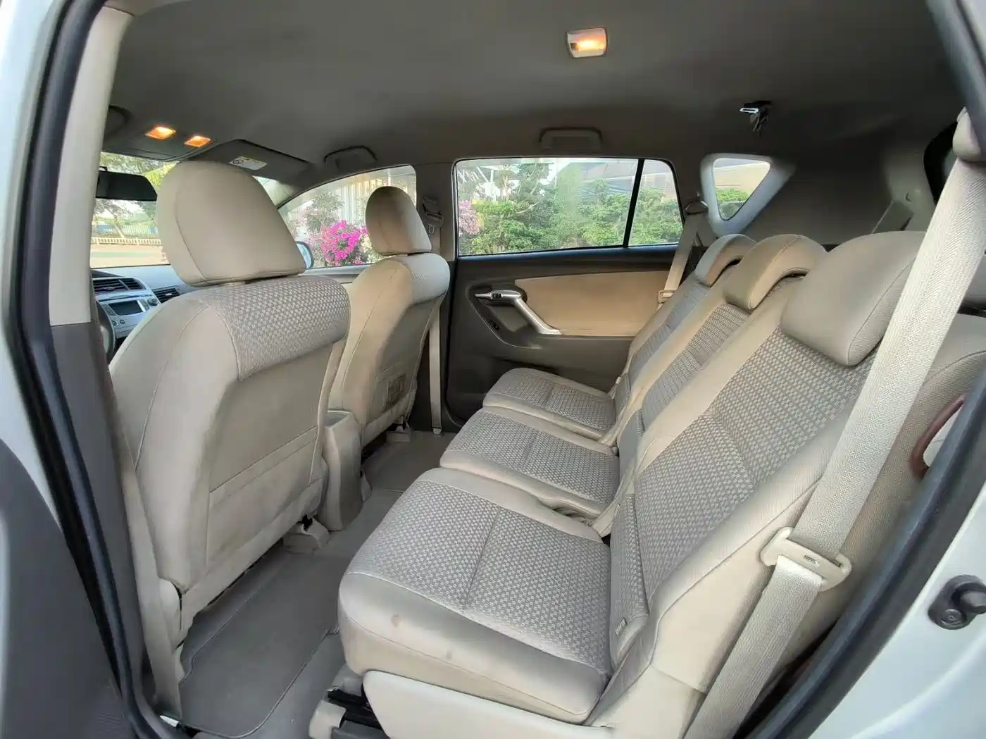 صورة 8 - Toyota E'Z