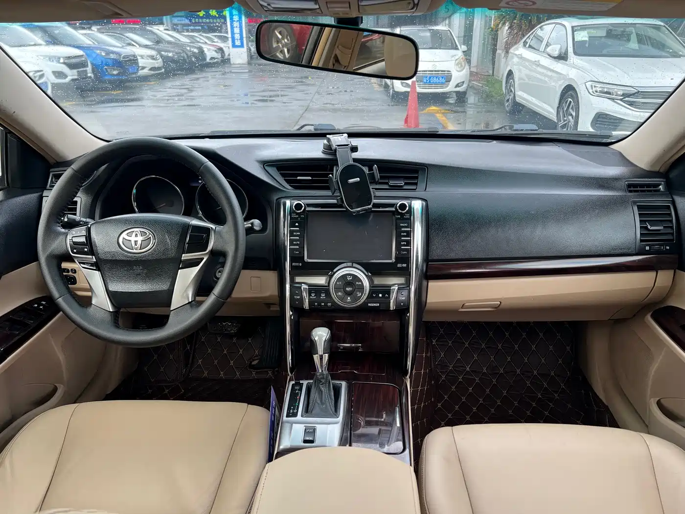 Toyota Reiz 2012 2.5V Grace Elite Styling Edition фото 11